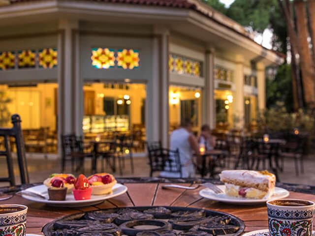 Nazende Patisserie & Café